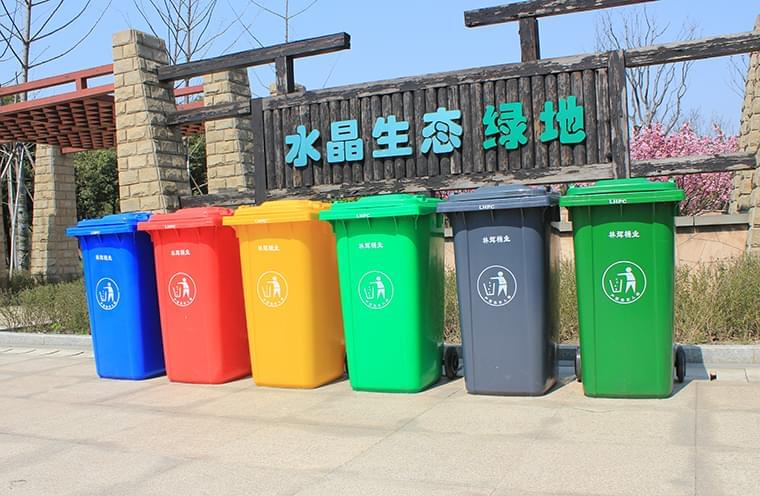 助力鄉(xiāng)村振興戰(zhàn)略，林輝環(huán)衛(wèi)垃圾桶從不缺席